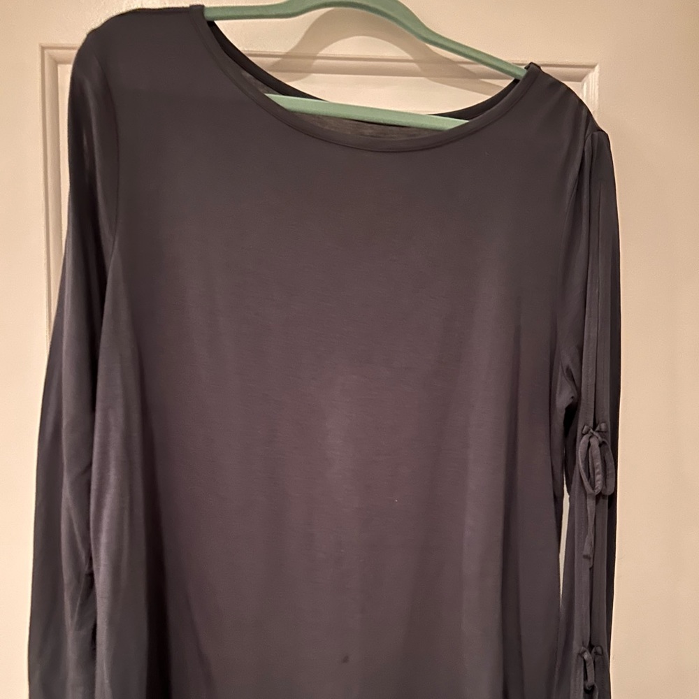 Navy top